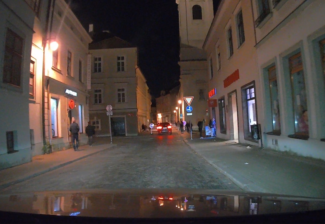 Autokamera DOD GS980D PRO - noc